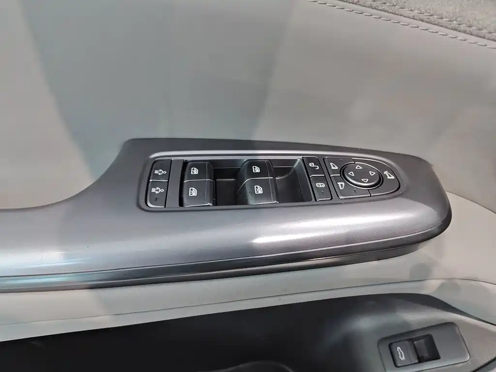 BYD Seal — миниатюра 17