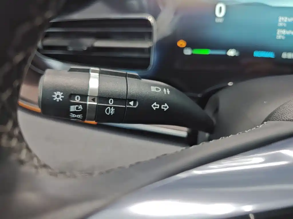 BYD Seal — миниатюра 21