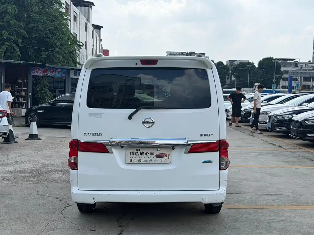 Nissan NV200 — миниатюра 5