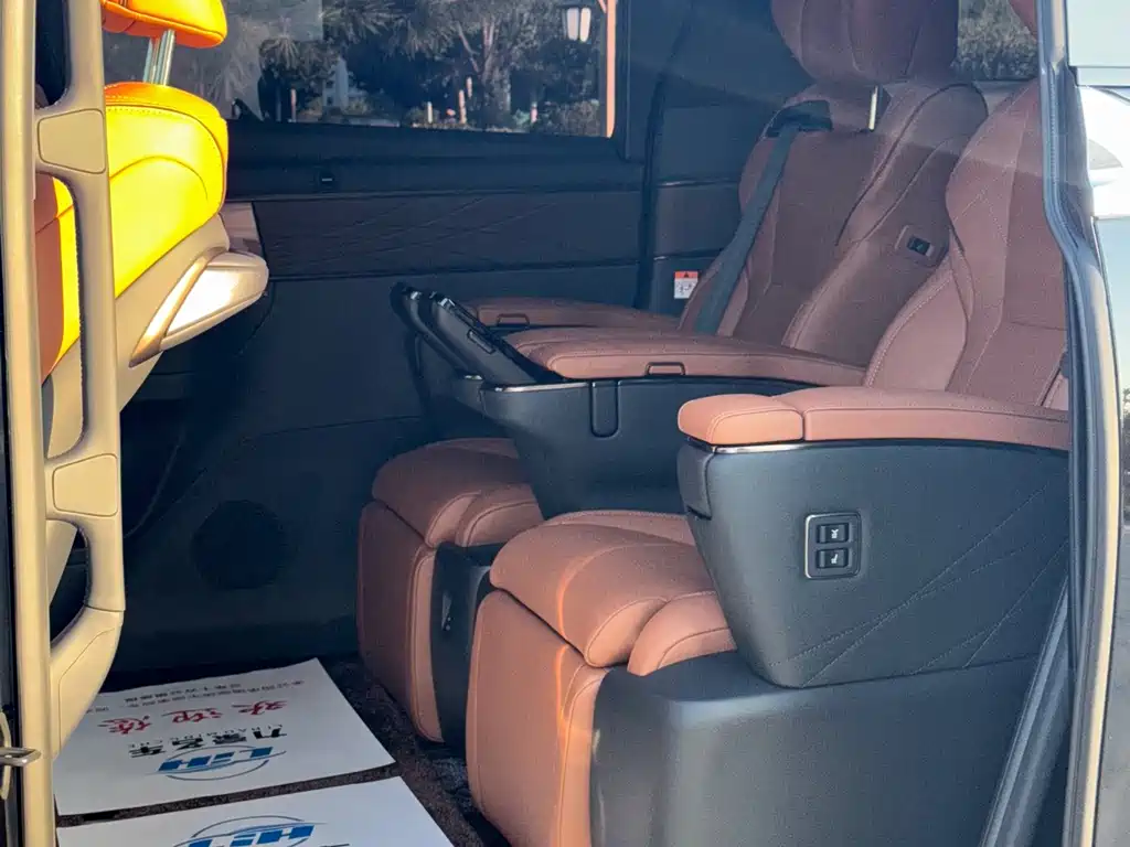 Toyota Vellfire — миниатюра 5
