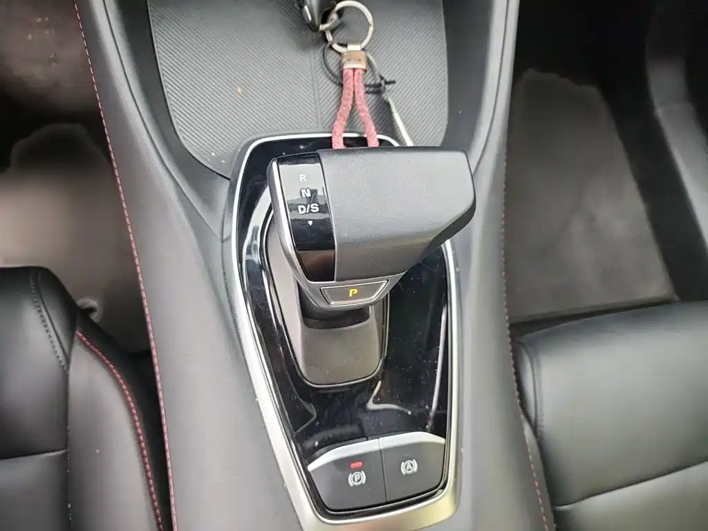 MG MG5 — миниатюра 7