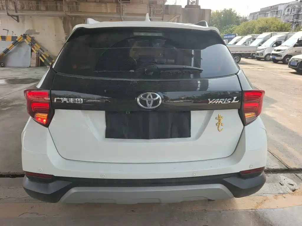 Toyota Yaris L — миниатюра 6