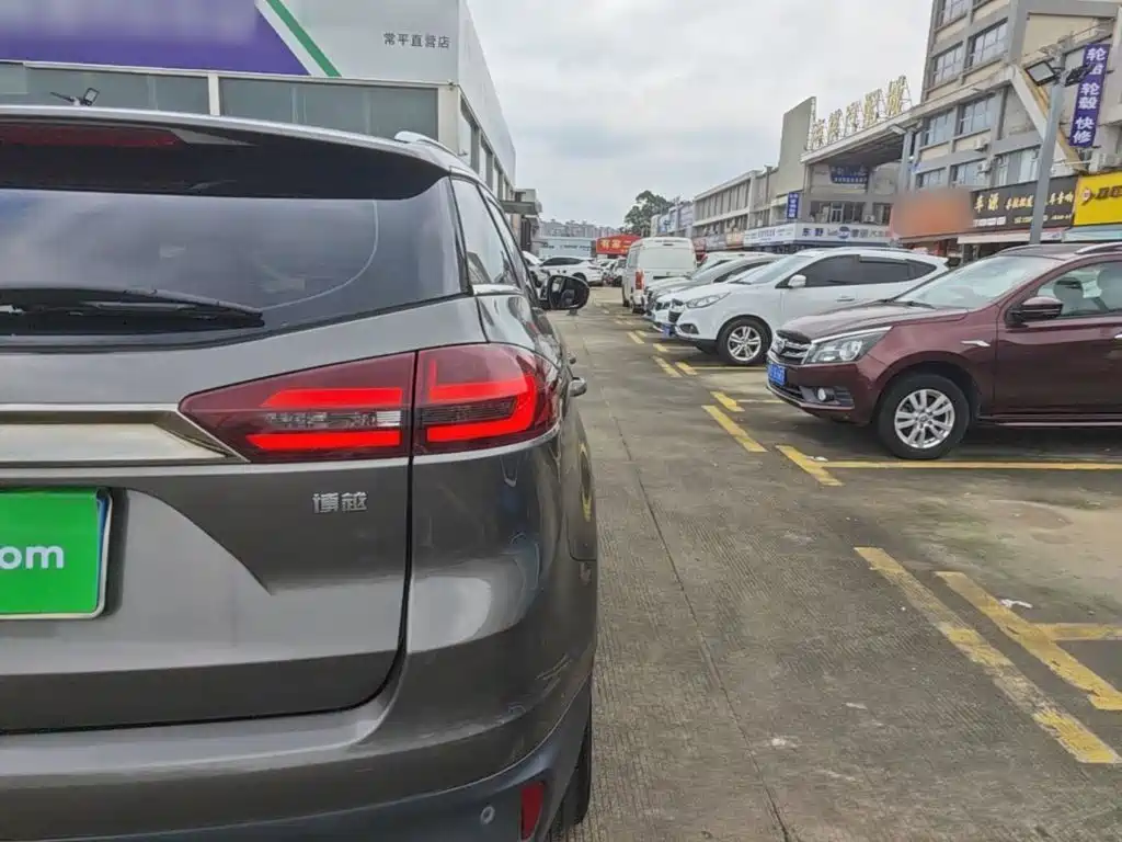 Geely Boyue — миниатюра 8