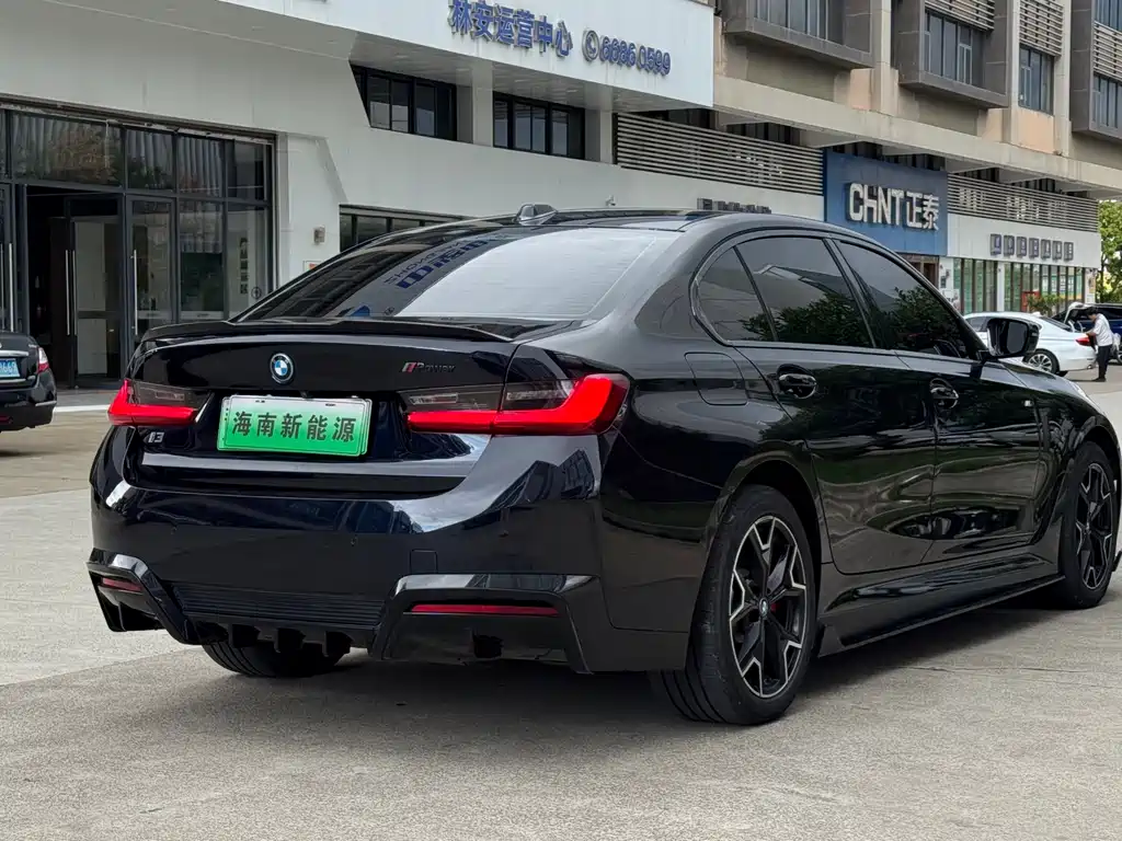 BMW i3 2024 eDrive 35 L