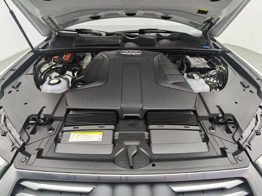 Audi Q7 New Energy — миниатюра 6
