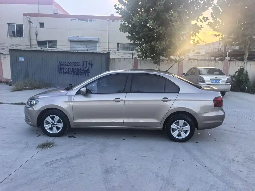 Volkswagen Jetta — миниатюра 7