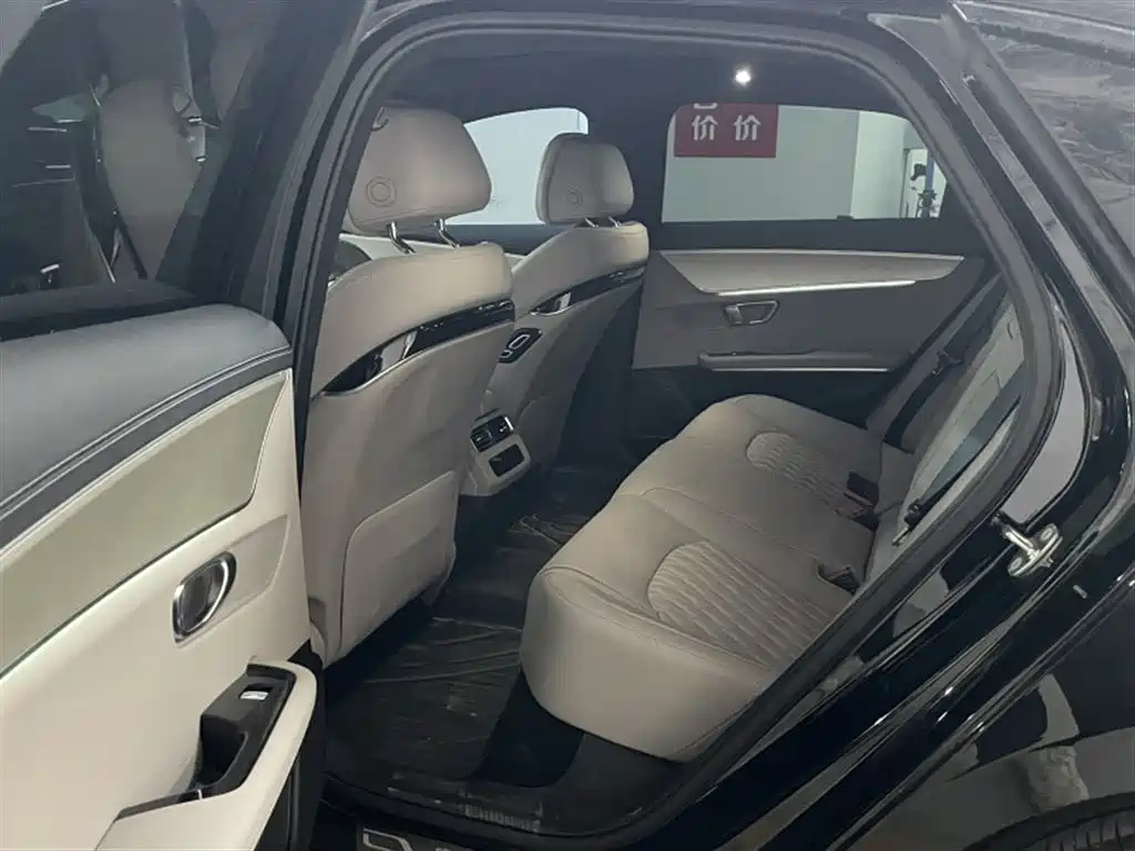 BYD Han — миниатюра 7