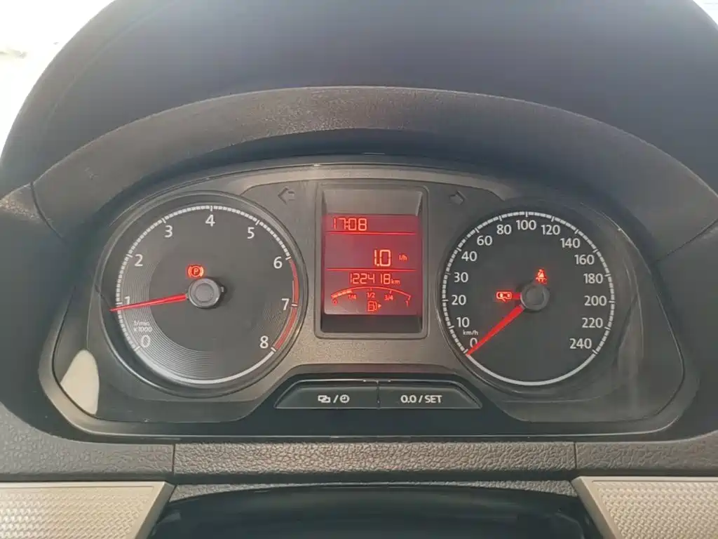 Volkswagen Jetta — миниатюра 12