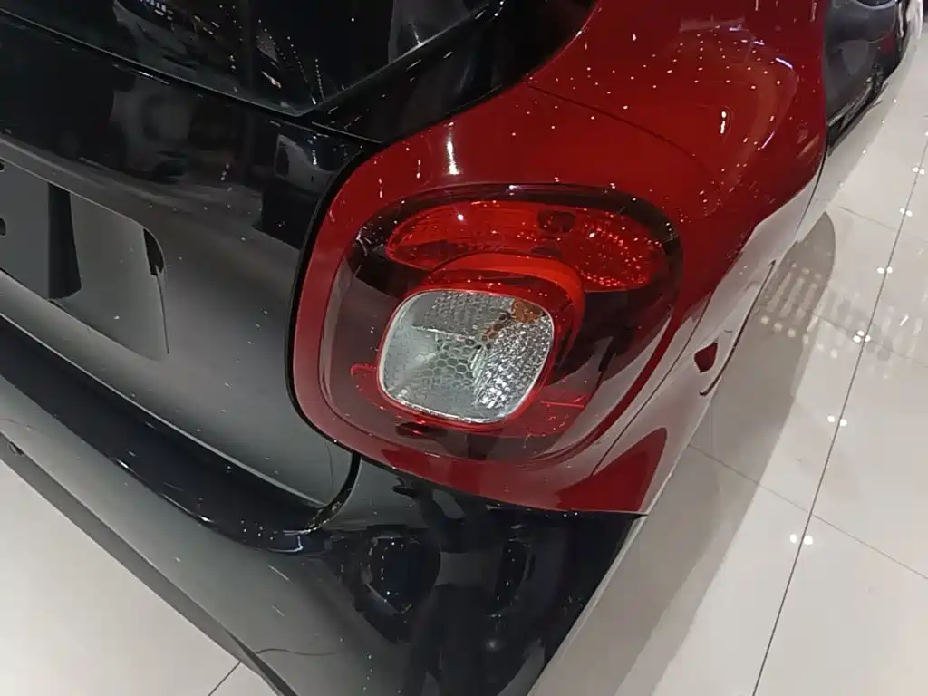 smart Smart Fortwo — миниатюра 8