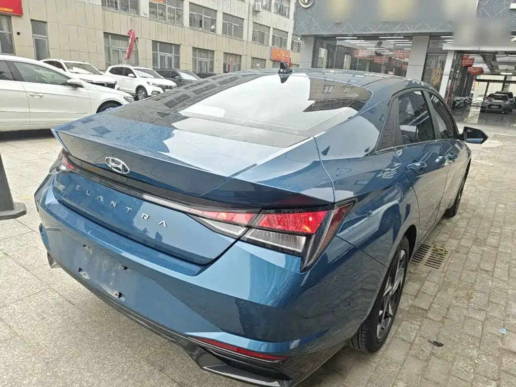 Hyundai Elantra — миниатюра 7