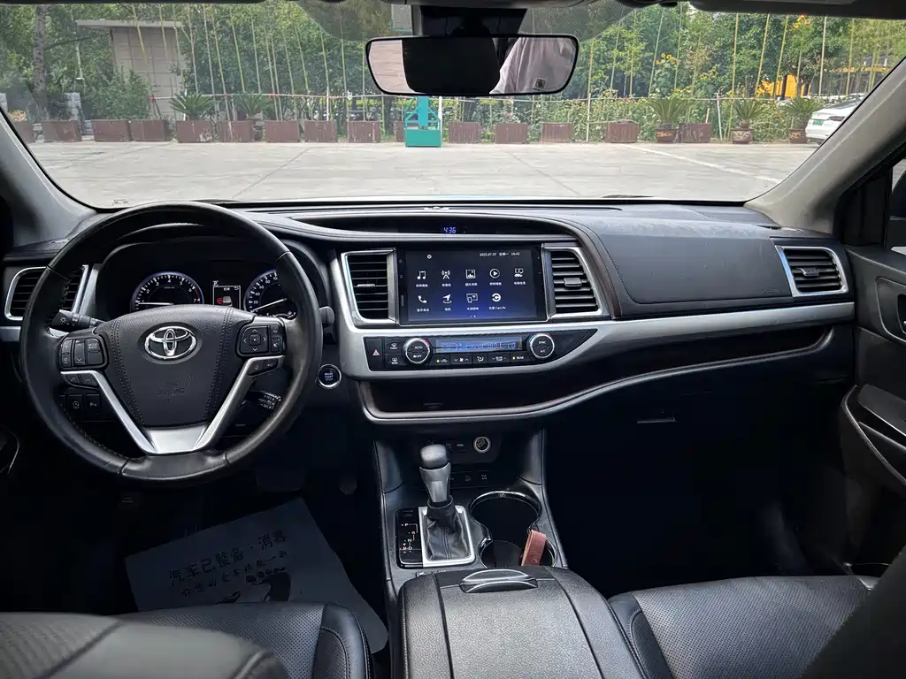 Toyota Highlander — миниатюра 6