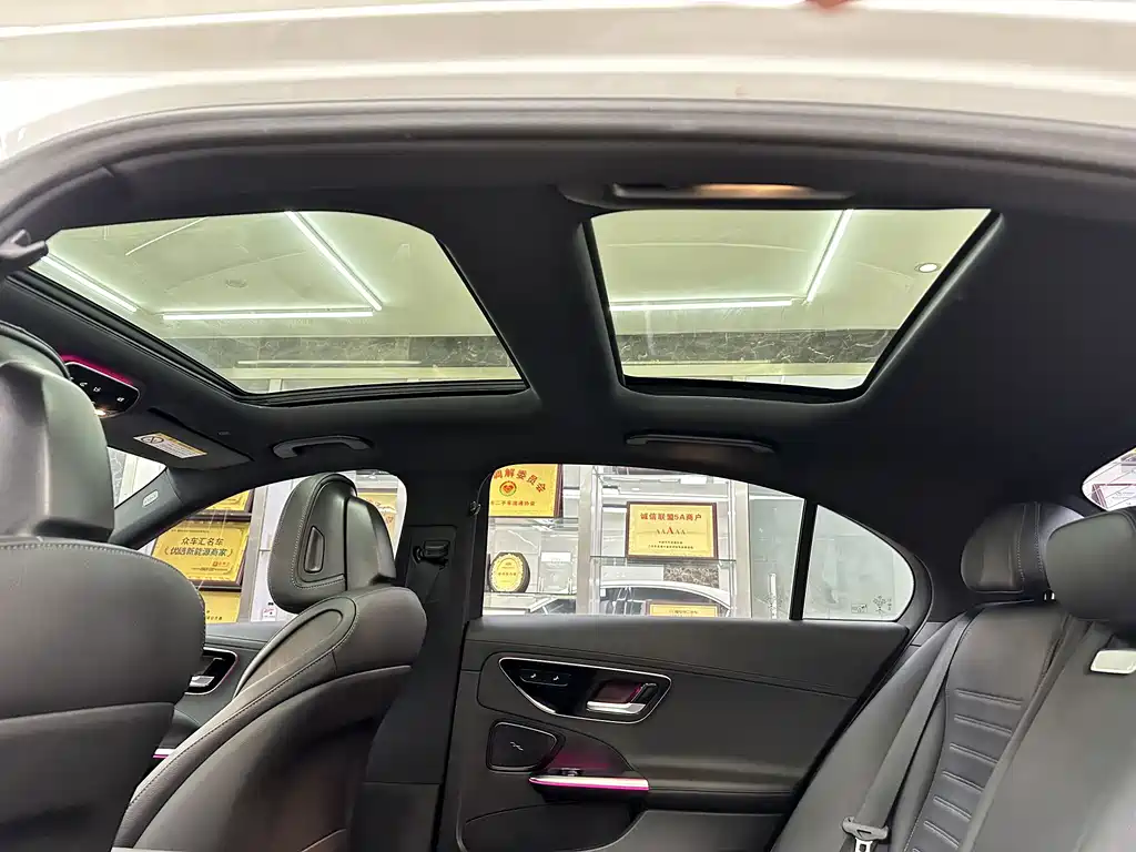 Mercedes-Benz C-Class — миниатюра 10