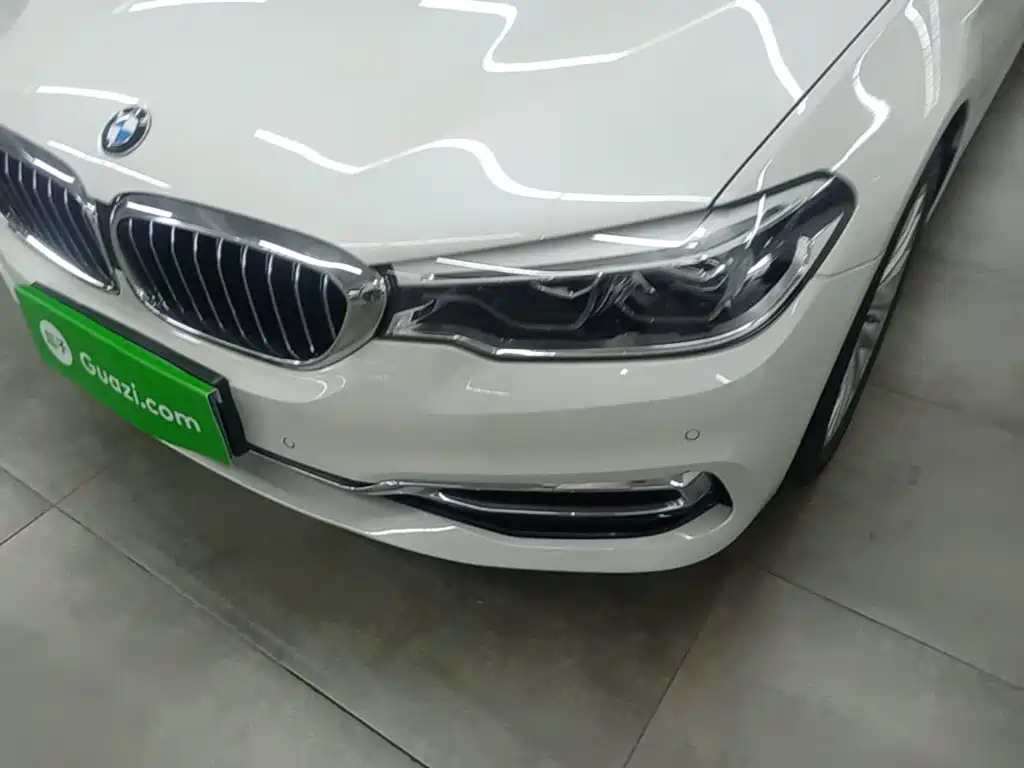 BMW 5 Series — миниатюра 24