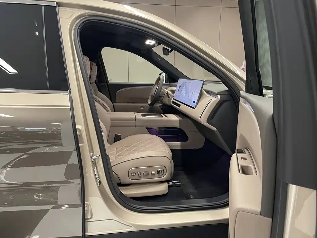 Li Auto Li L9 — миниатюра 18