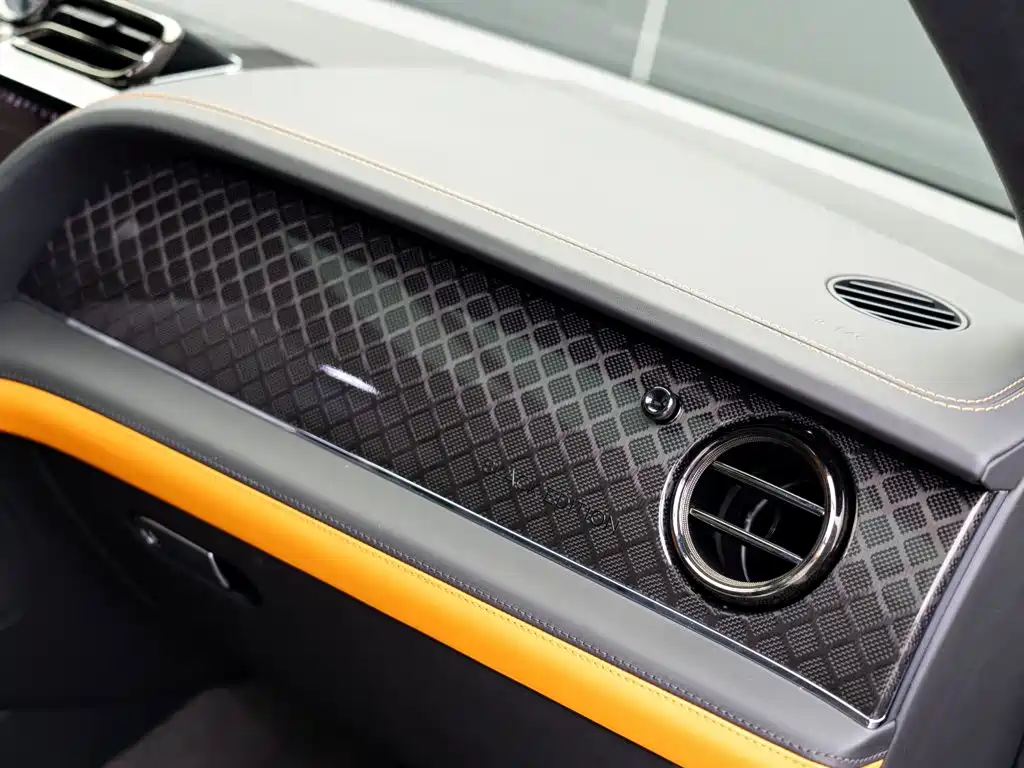 Bentley Bentayga — миниатюра 20