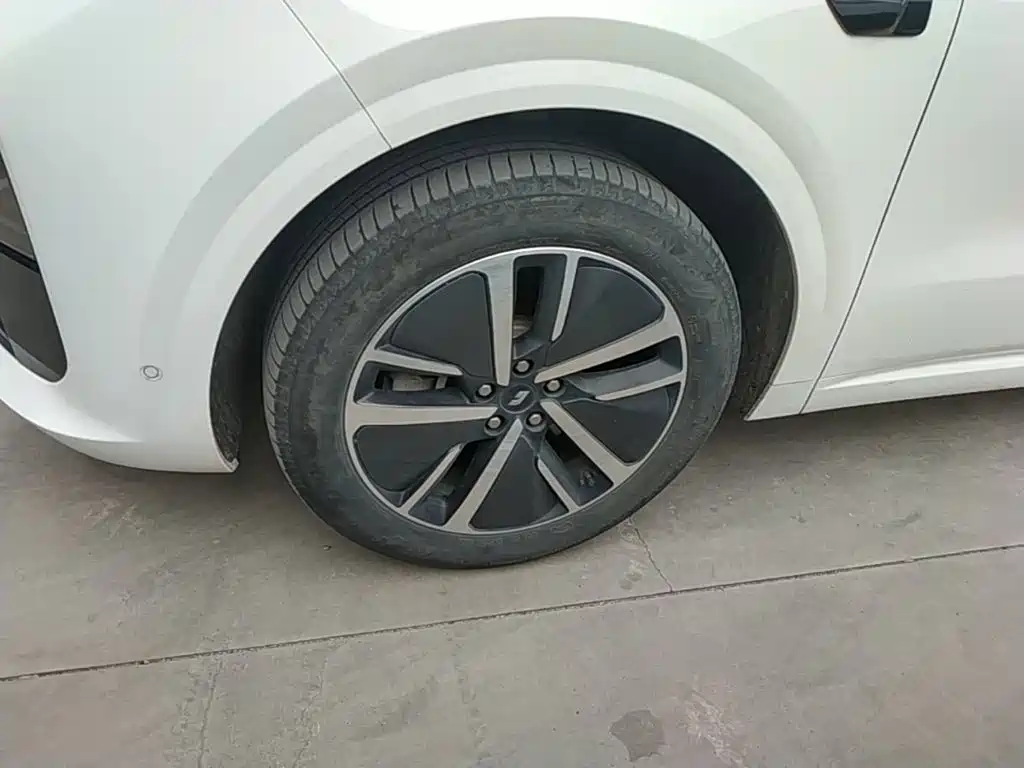 Li Auto Li L6 — миниатюра 23