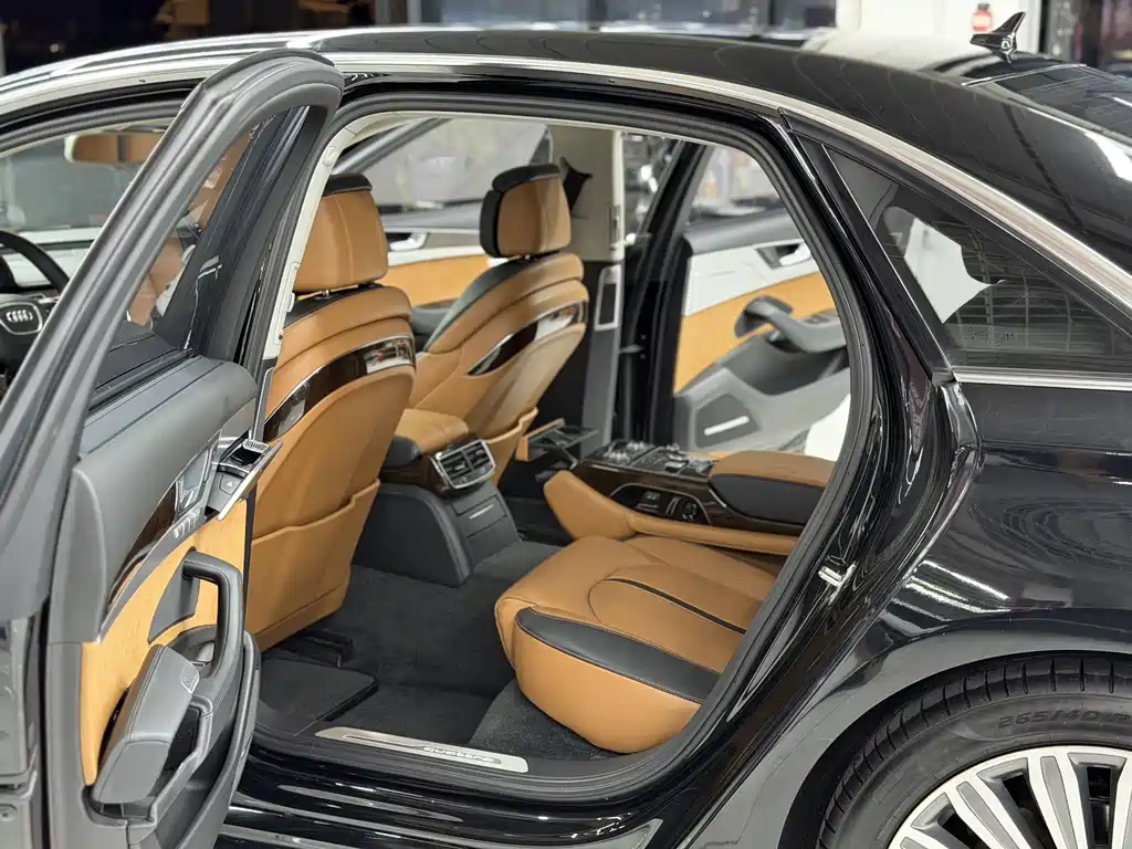 Audi A8 — миниатюра 9