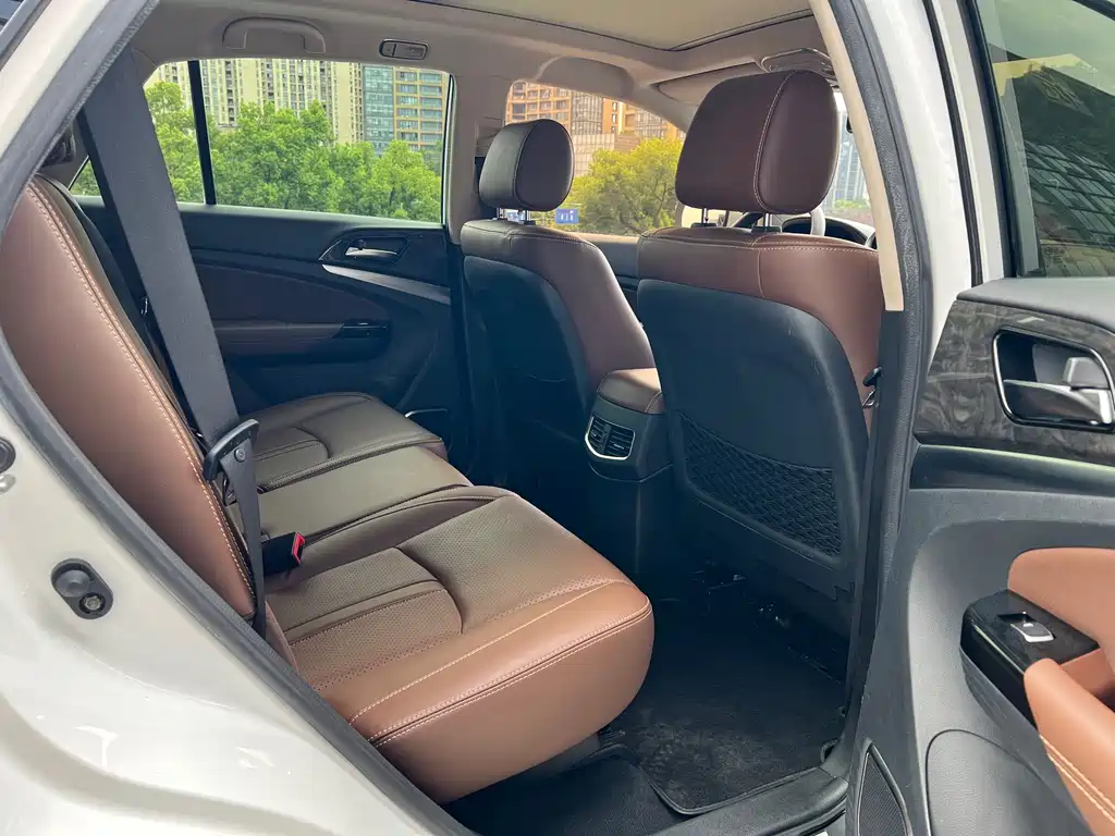 BYD Tang New Energy — миниатюра 9