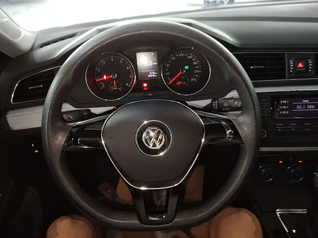 Volkswagen Lamando — миниатюра 11