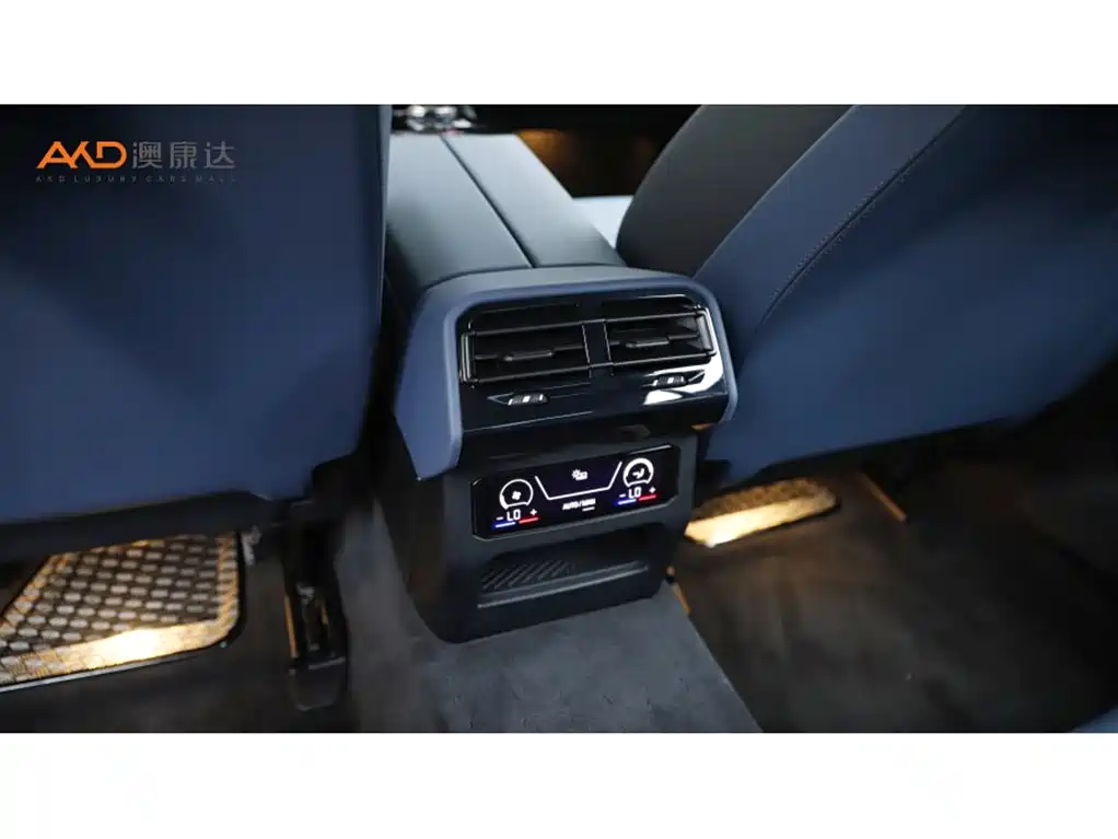 BMW 5 Series — миниатюра 9