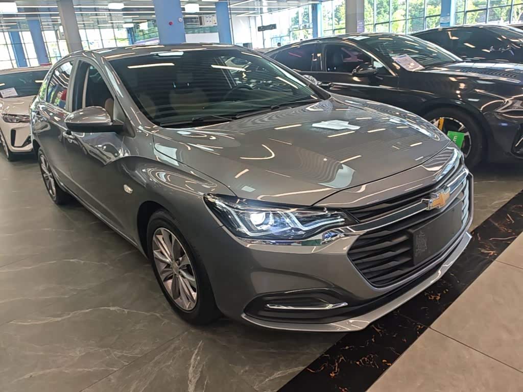 Chevrolet Monza 1.5 л 2024 г. Серебристо-серый, пробег 26100 км