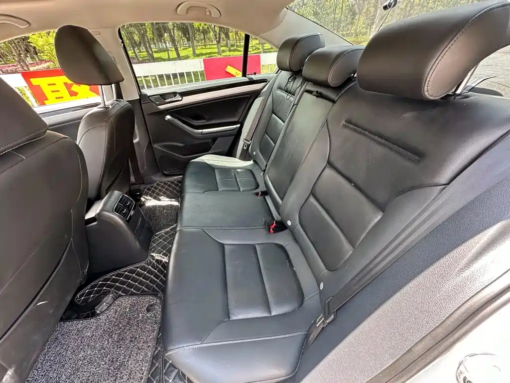 Volkswagen Sagitar — миниатюра 5