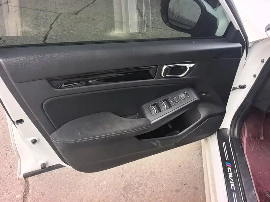 Honda Civic — миниатюра 7