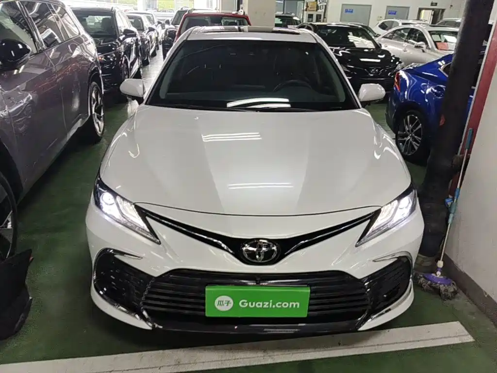 Toyota Camry 2021 2.0G Luxury