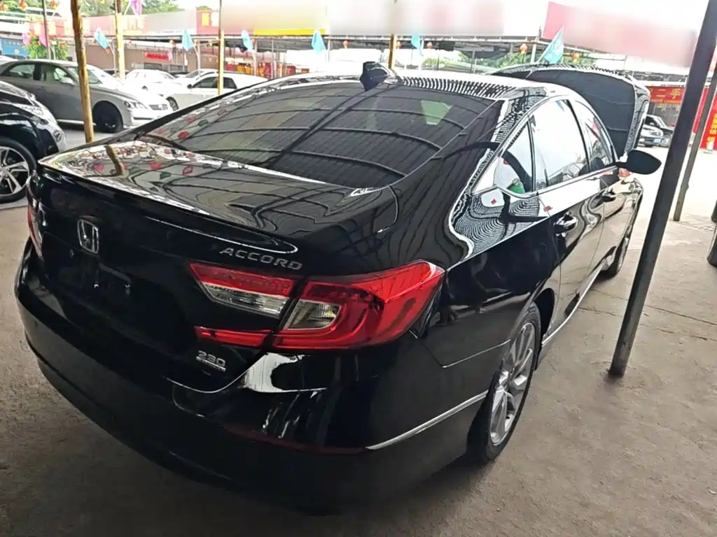 Honda Accord — миниатюра 7