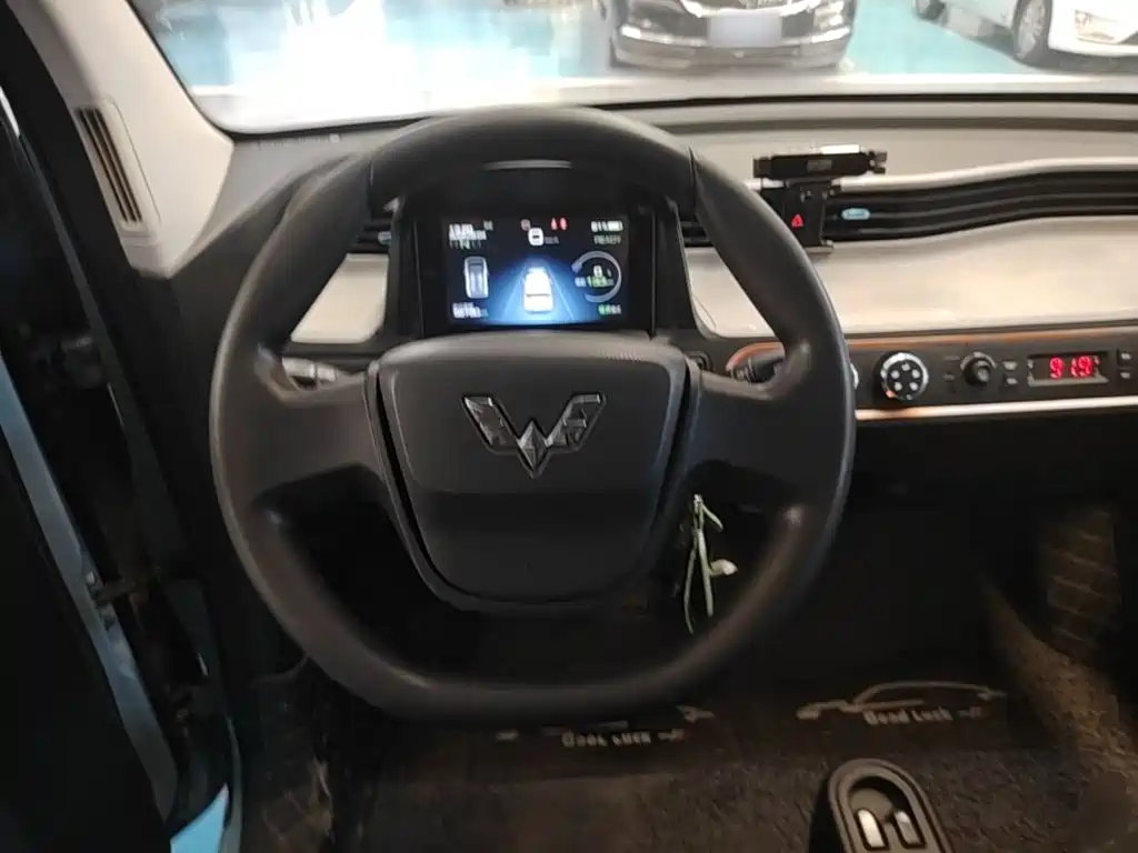 Wuling MINIEV — миниатюра 11