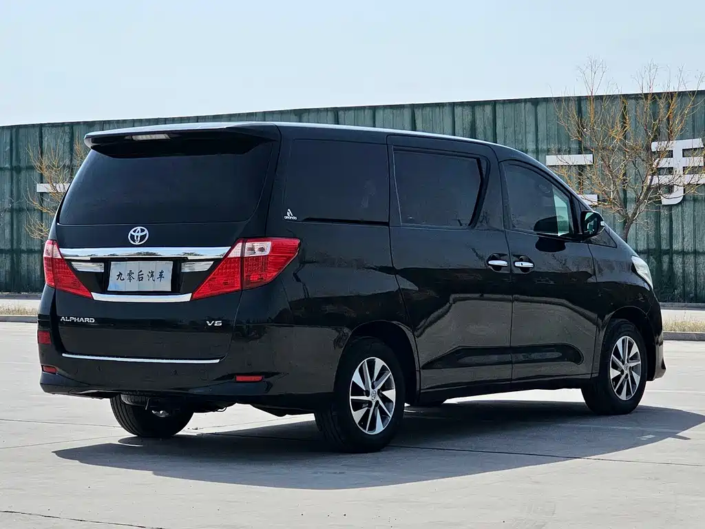 Toyota Alphard 2012 3.5L Luxury