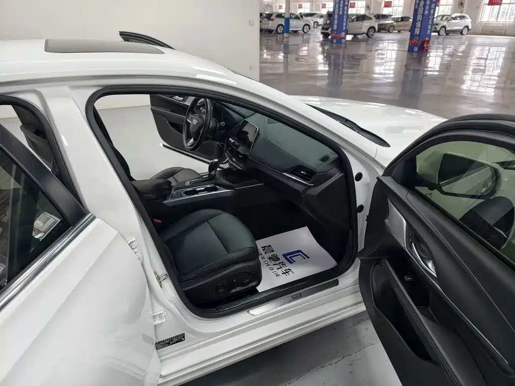 Cadillac CT4 — миниатюра 15