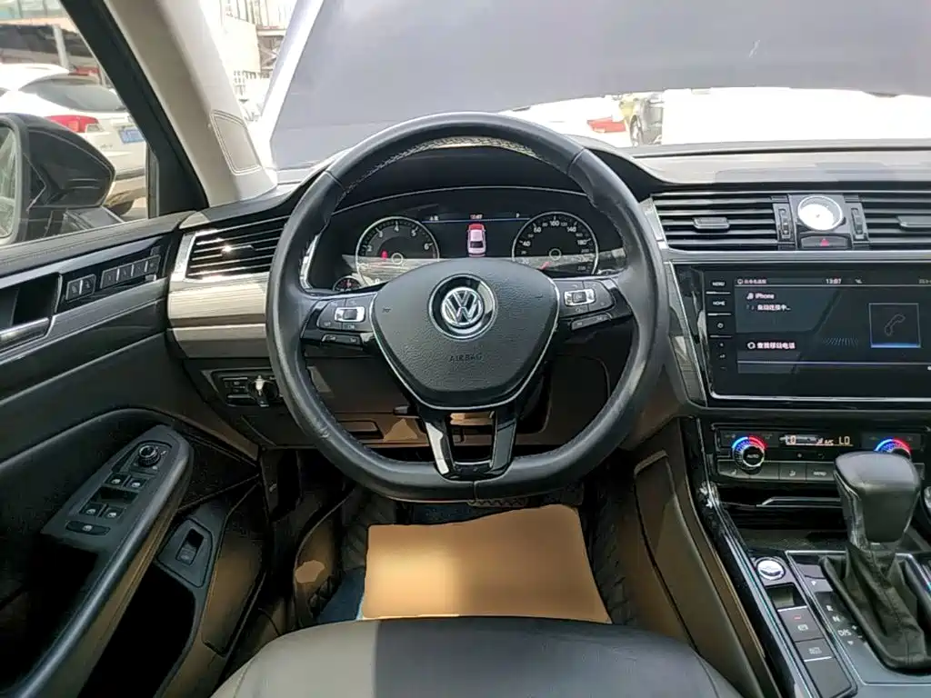 Volkswagen Phideon — миниатюра 11