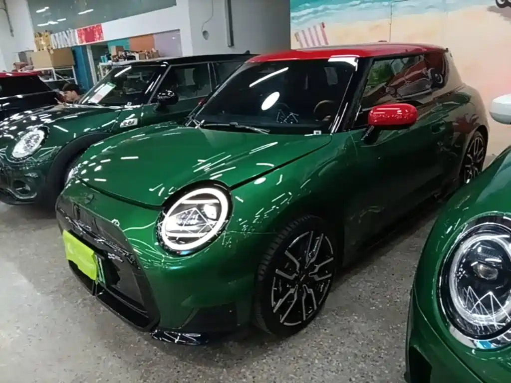 MINI MINI COOPER EV — миниатюра 2