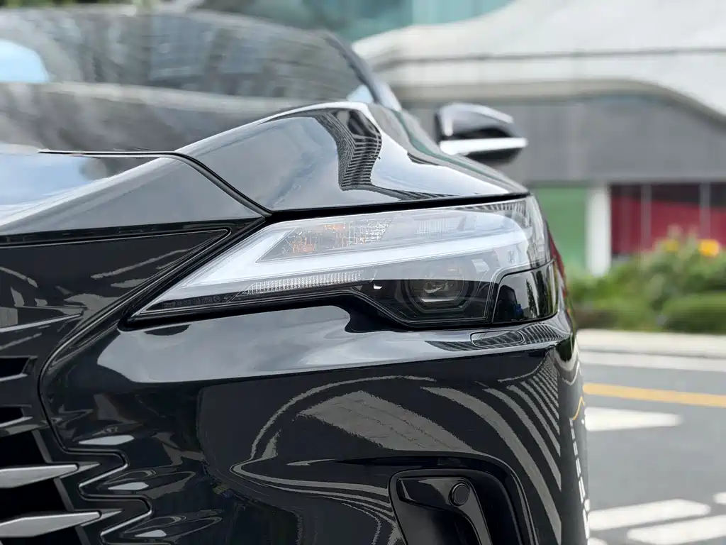 Lexus RX 2025 300