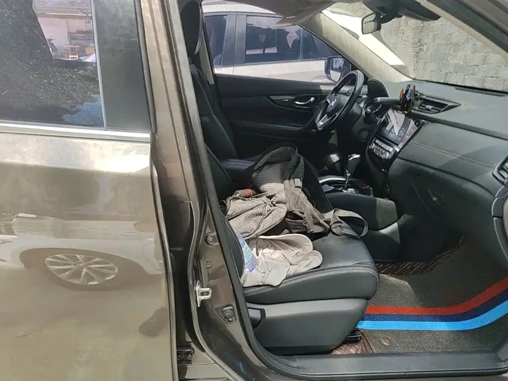 Nissan X-Trail — миниатюра 25