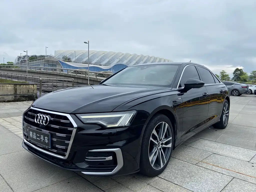Audi A6L 2022