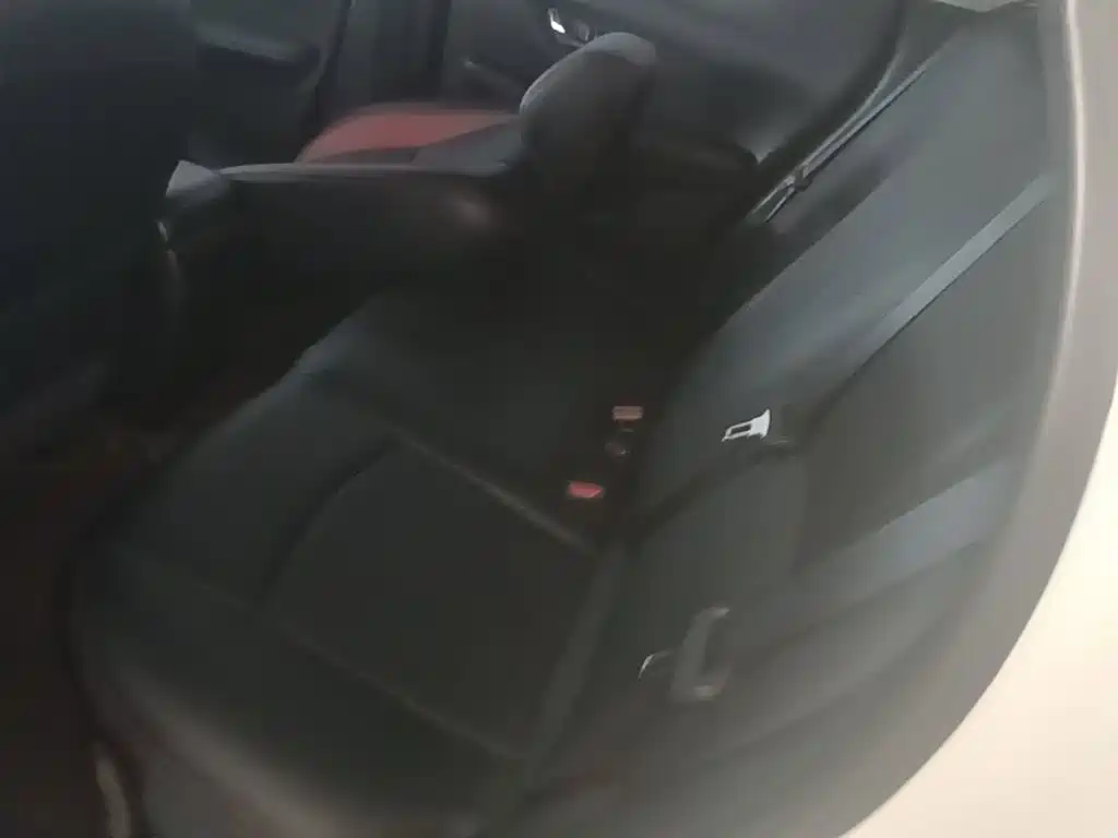 Nissan Bluebird — миниатюра 17