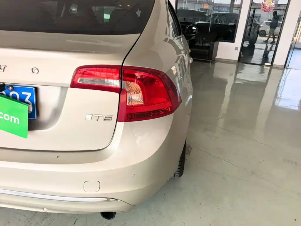 Volvo S60 — миниатюра 8