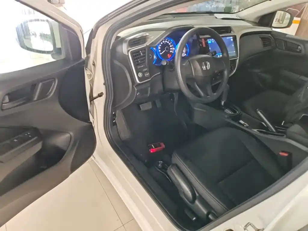 Honda City — миниатюра 16