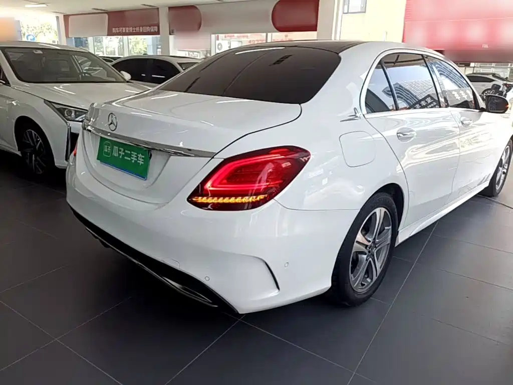 Mercedes-Benz C-Class — миниатюра 7