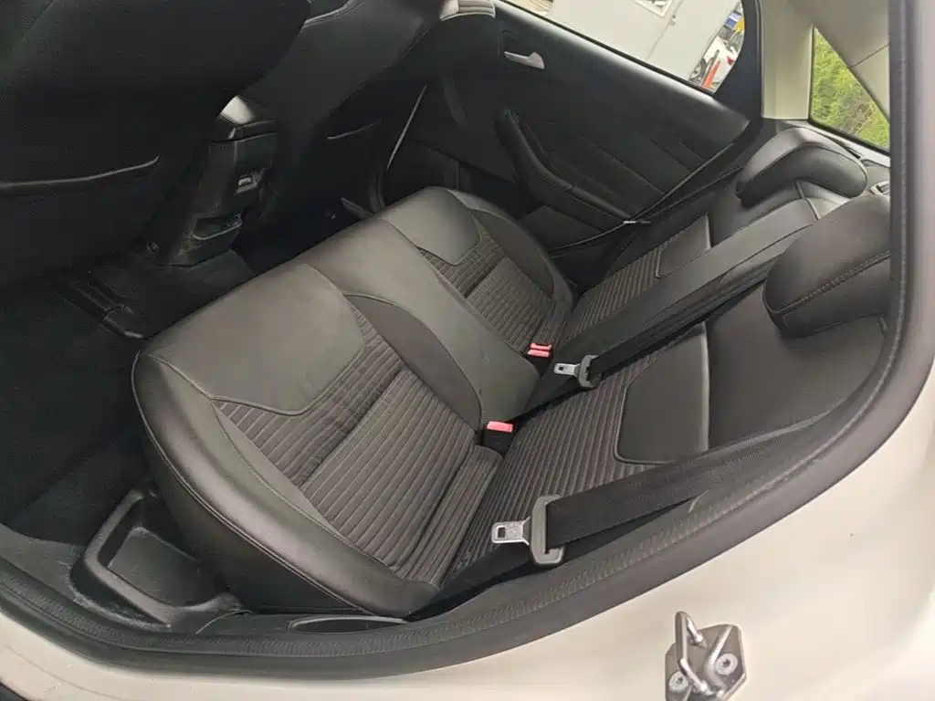 Ford Focus — миниатюра 17