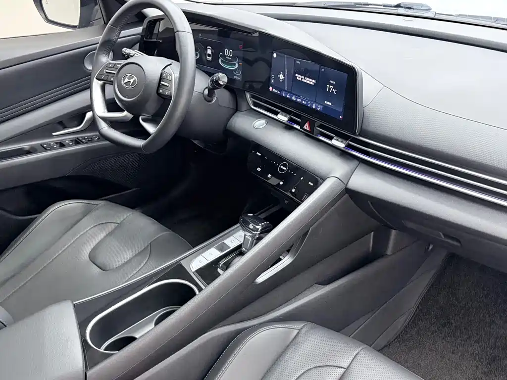 Hyundai Elantra — миниатюра 23