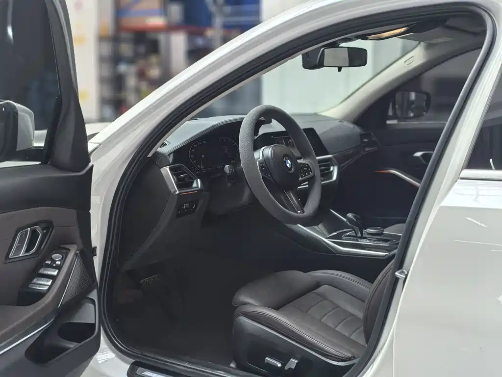 BMW 3 Series — миниатюра 4