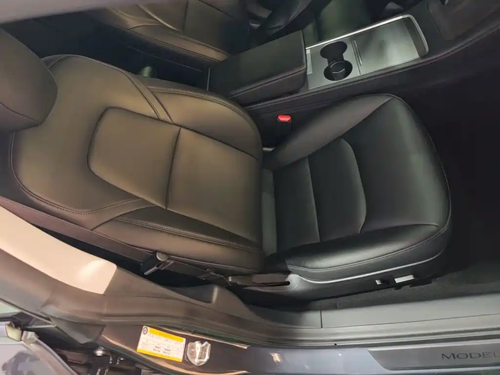 Tesla Model 3 — миниатюра 25