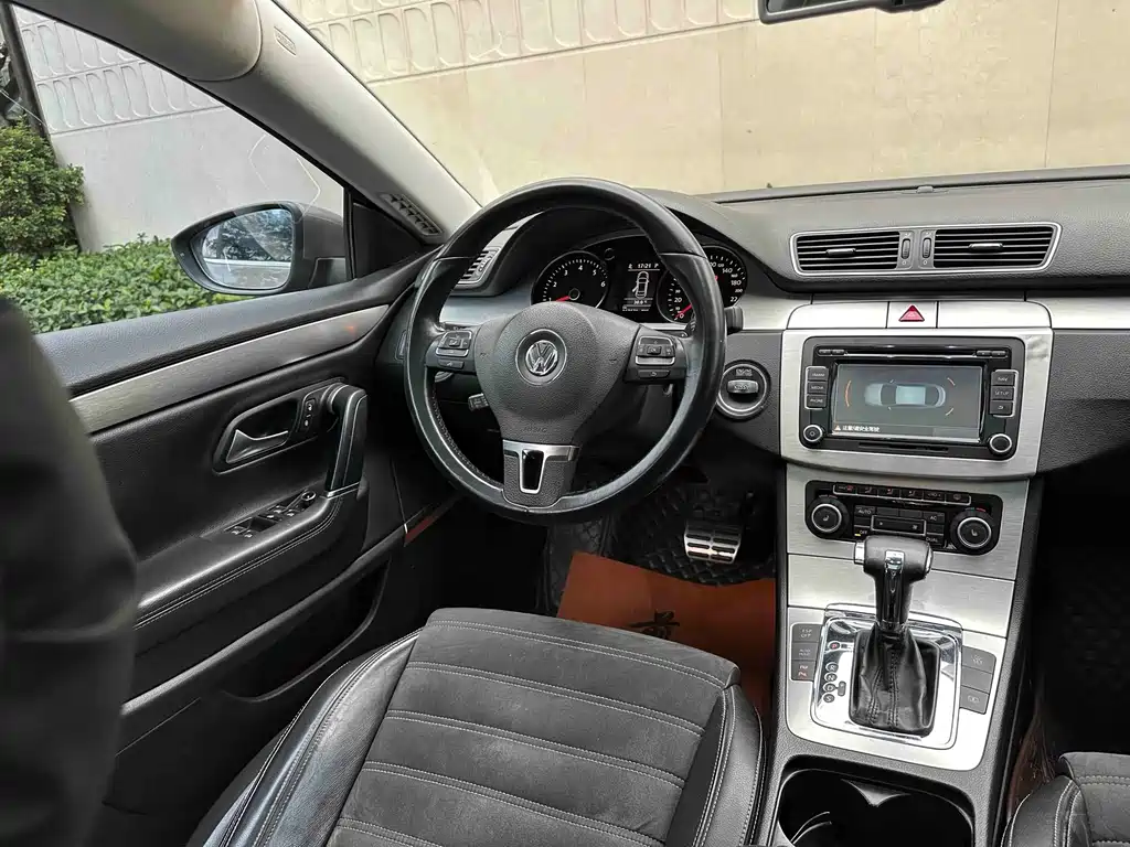 Volkswagen FAW - Passat CC CC 2011 2.0TSI