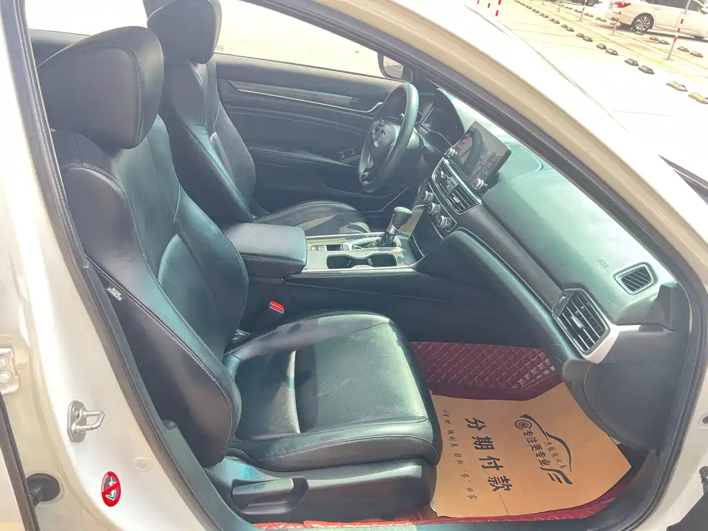 Honda Accord — миниатюра 17
