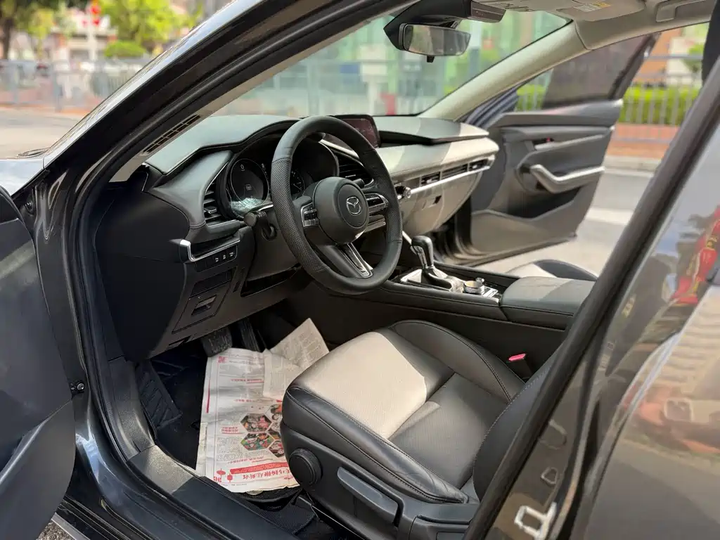 Mazda 3 Axela — миниатюра 4