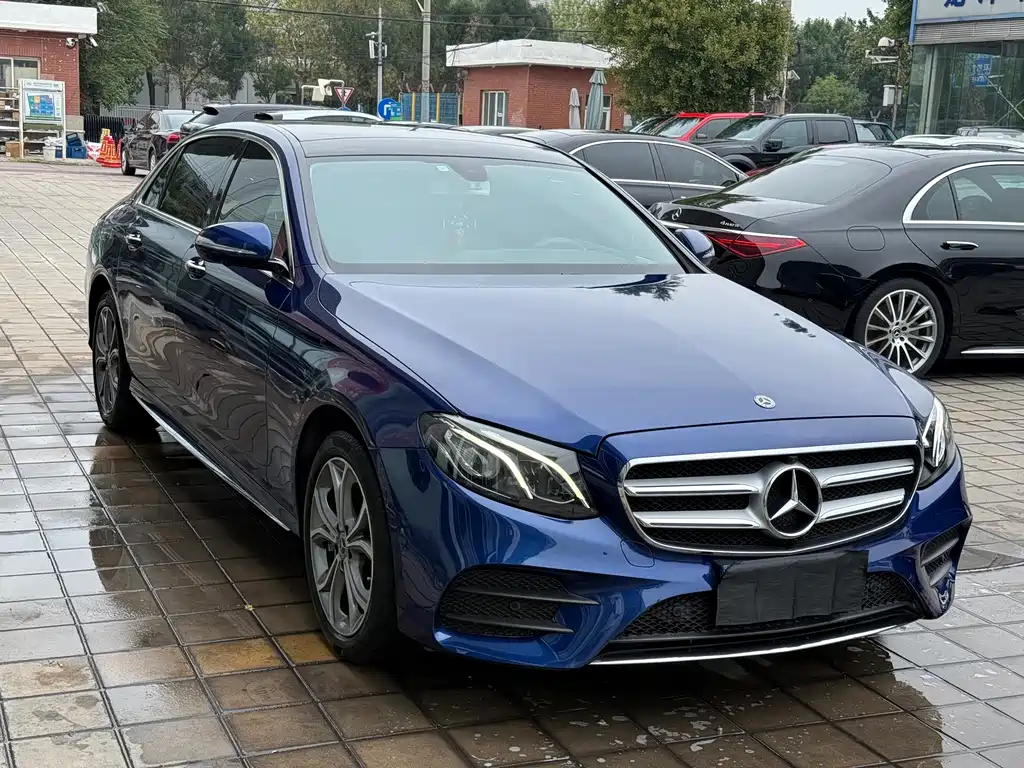 Mercedes-Benz E-Class — миниатюра 3