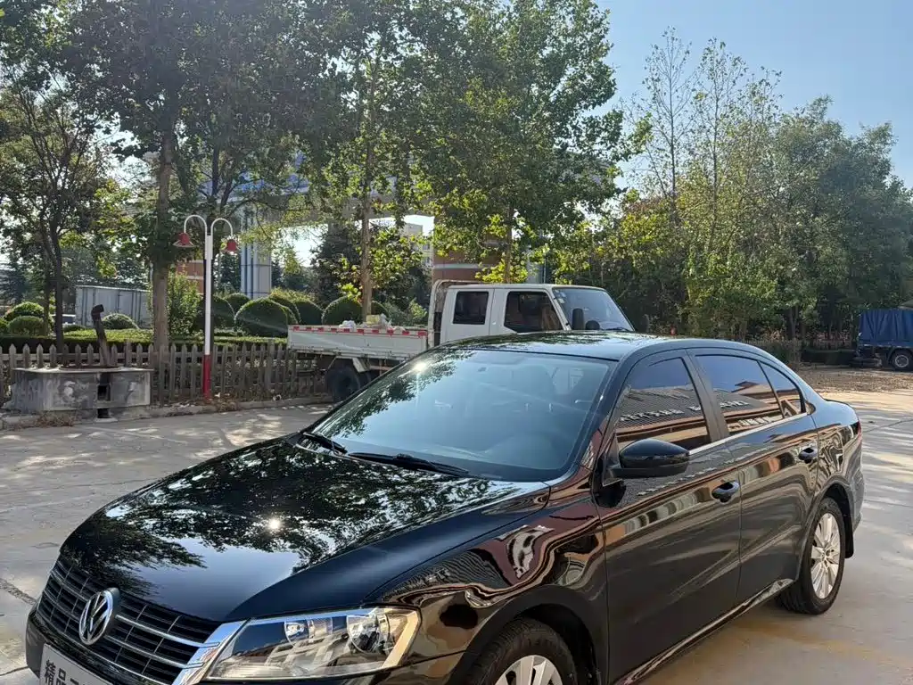 Volkswagen Lavida — миниатюра 2